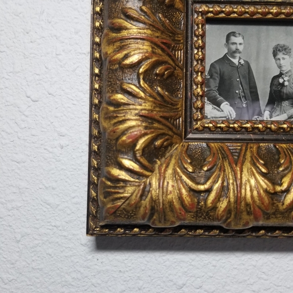 Vtg Victorian Style High Raised Ornate Pic Frame With Couple Photo Made In Spain - Picture 9 of 14